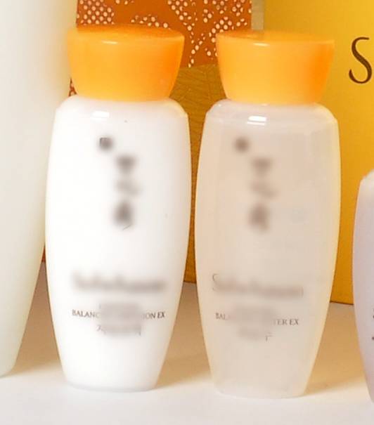 造假已成公开秘密！你看到的可能是“假的直播”AG真人国际网站警惕丨现在流行直播代购 但(图3)