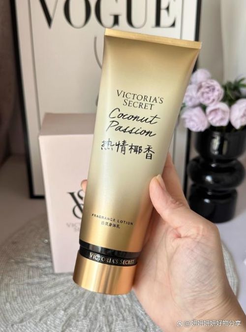 RYN 素影乳霜质地赞！高保湿不搓泥AG真人身体乳哪个牌子的好用？SUR(图2)